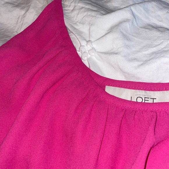 Loft - size small - pink - polyester top - EUC - Picture 8 of 8